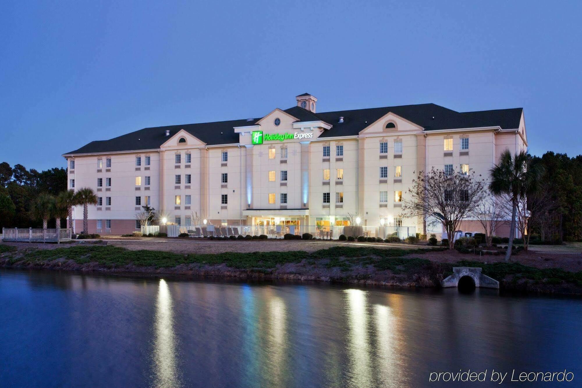 Holiday Inn Express Myrtle Beach-Broadway At The Beach By Ihg Ngoại thất bức ảnh