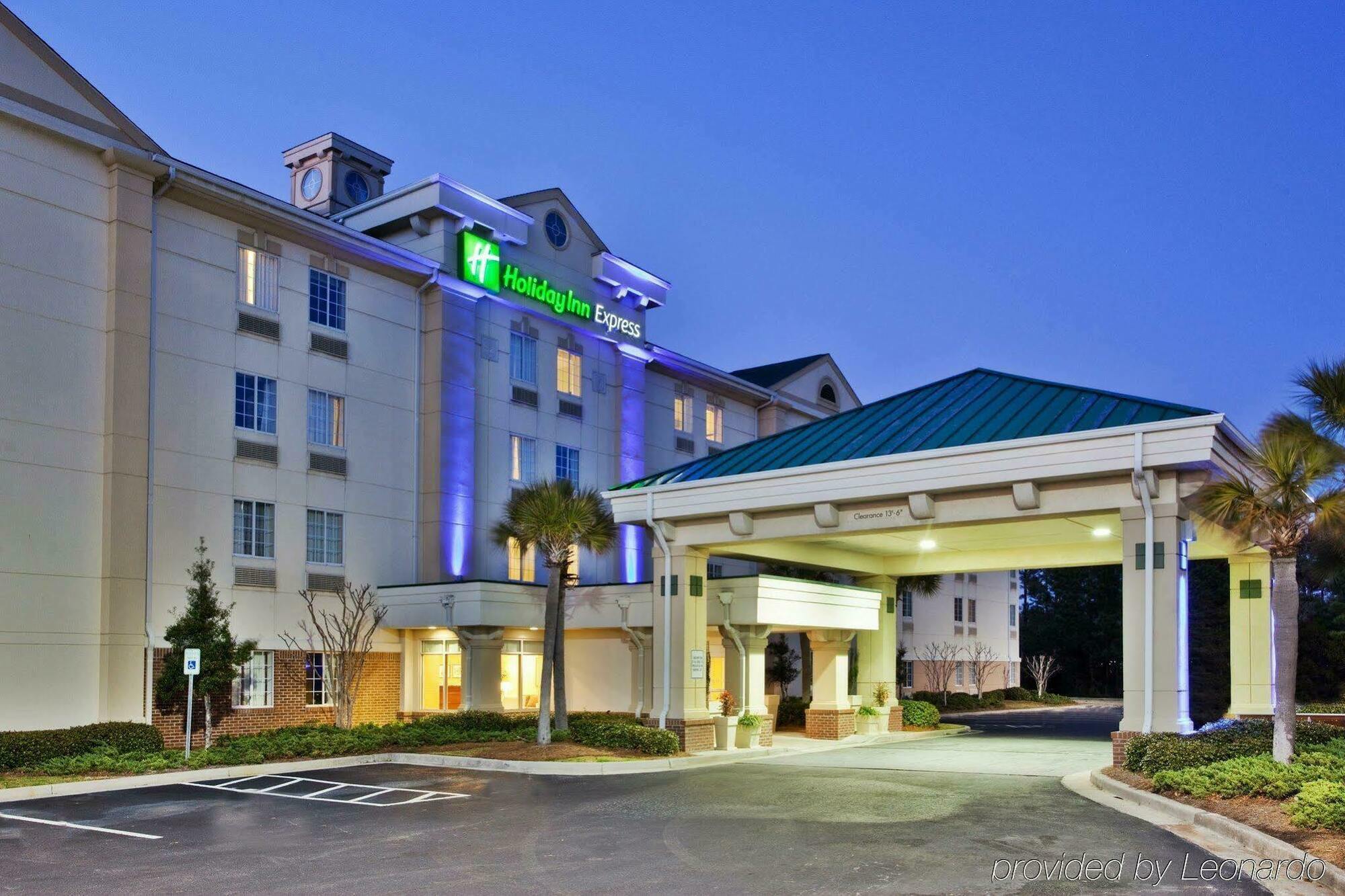 Holiday Inn Express Myrtle Beach-Broadway At The Beach By Ihg Ngoại thất bức ảnh